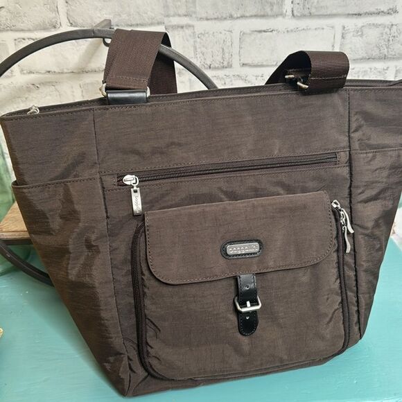 Baggallini Chocolate Town Tote Bag Purse Travel - Picture 4 of 8